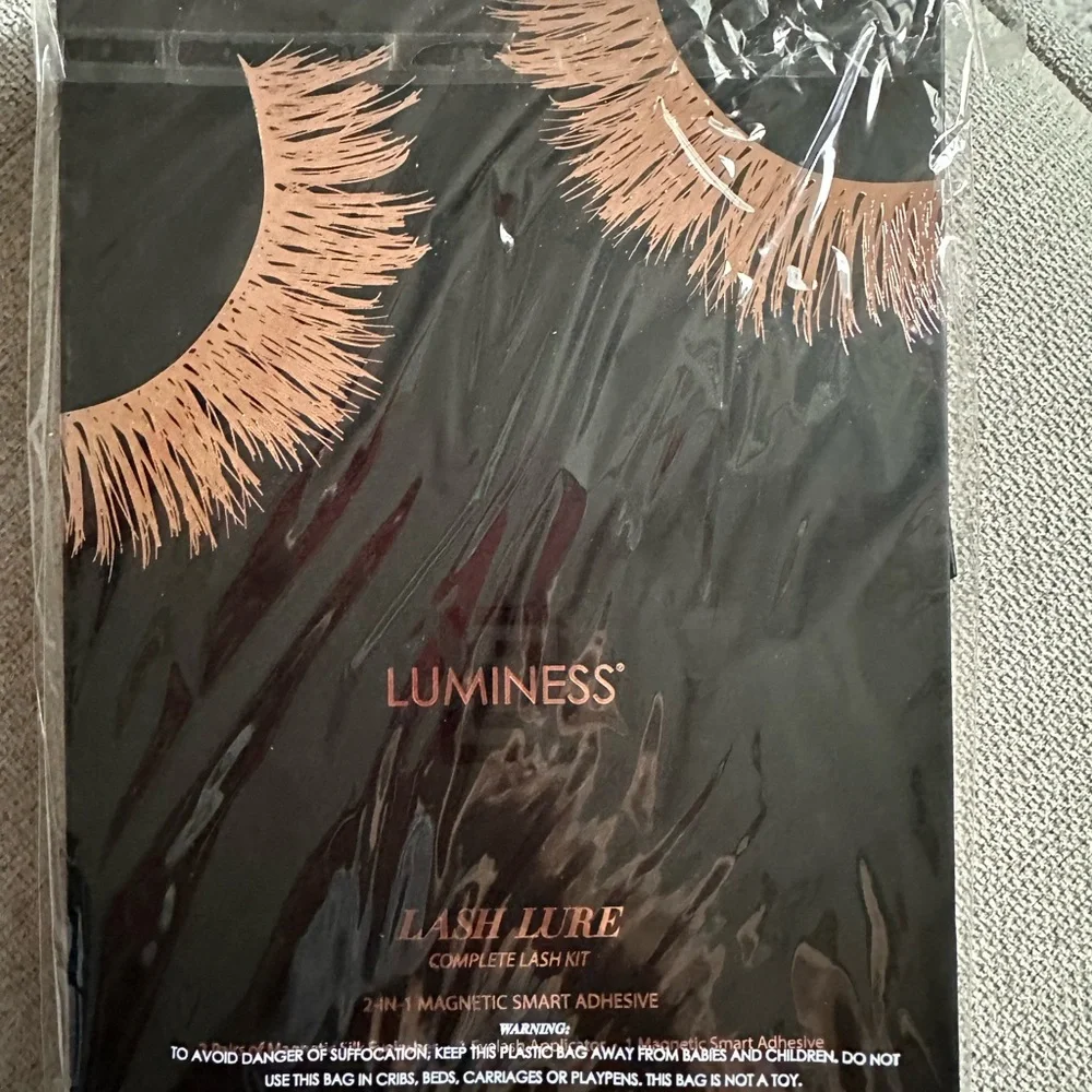 New Luminess Black Lashes and Mascara Set - Picture 7 of 10